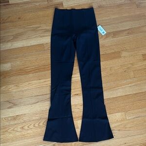 NWT Spanx Microflare Tummy Compression Microflare Leggings